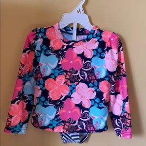 Carter’s cute 2 piece “rash guard” swimsuit sz 2T.